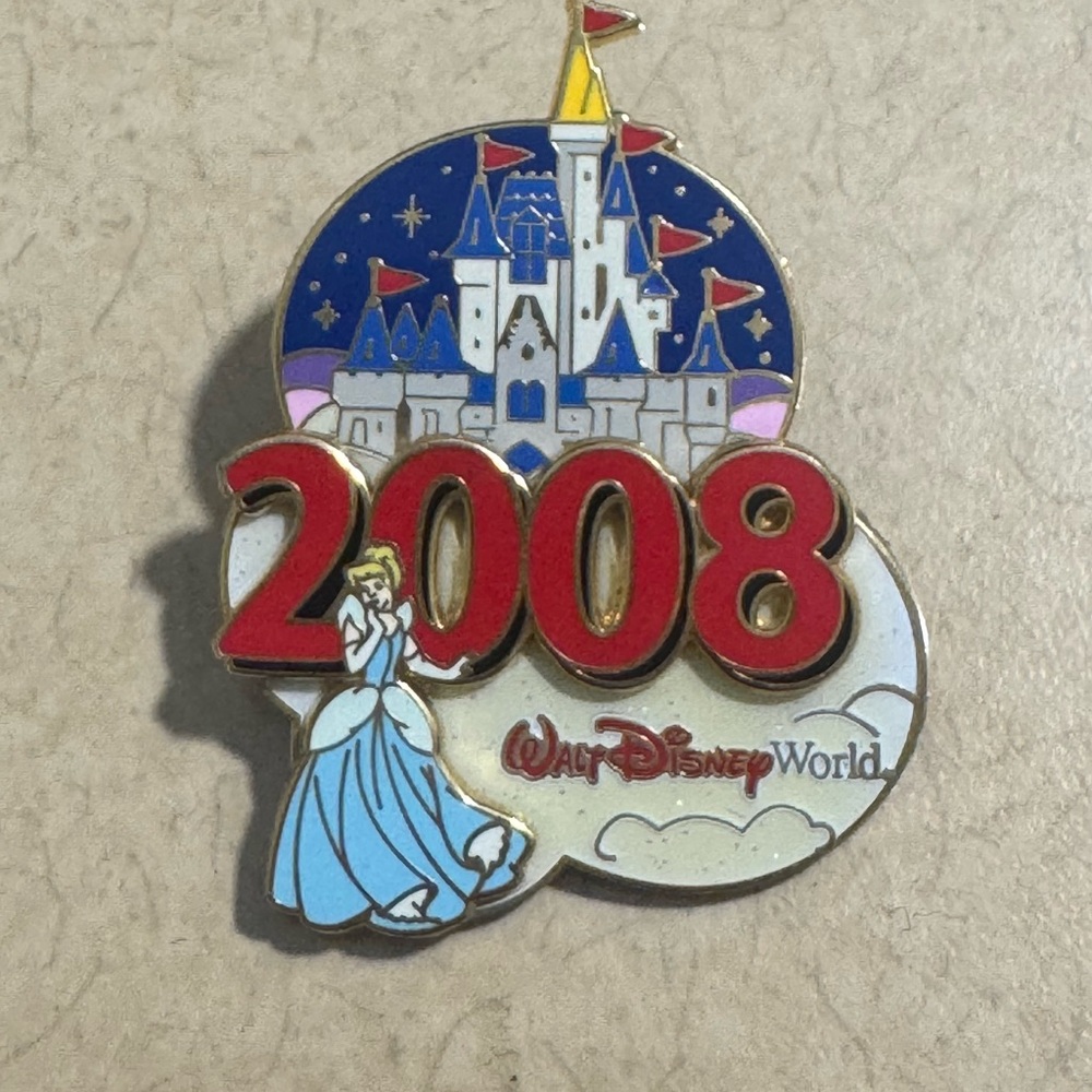 Official Walt Disney World 2008 Castle Pin
